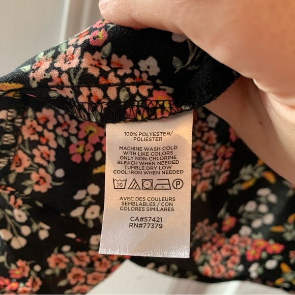 LOFT Plus Floral Print Flutter Shell Blouse - Size 18 - Picture 7 of 9